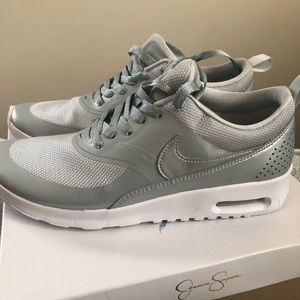 Brand new Nikes never been worn no box..